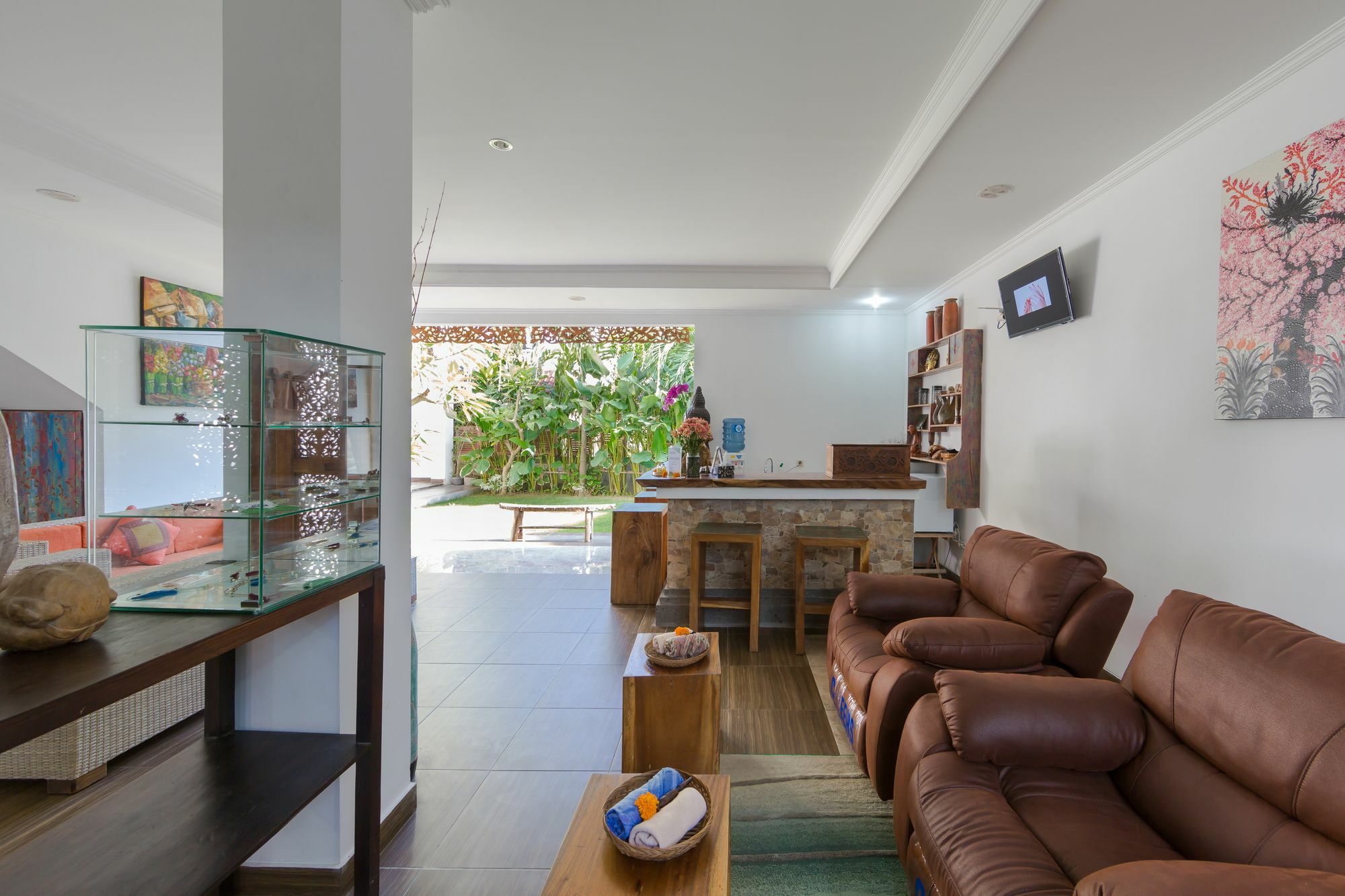 Bening House And Spa Seminyak Exterior foto