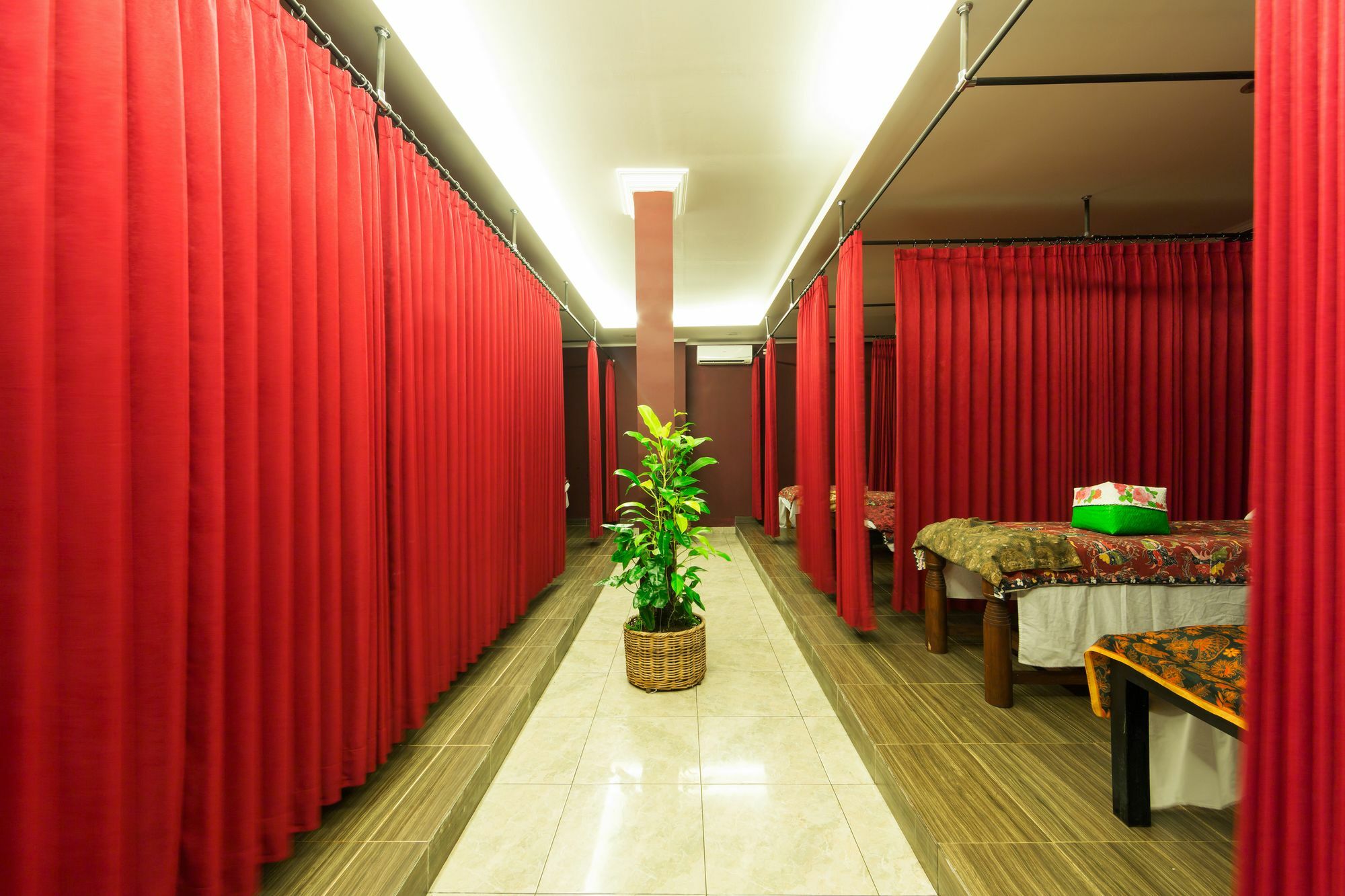 Bening House And Spa Seminyak Exterior foto